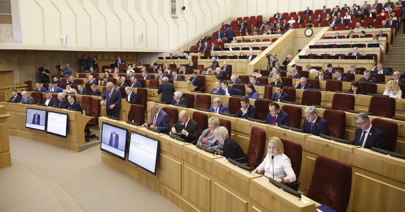 Новосибирское заксобрание приняло закон о патриотическом воспитании