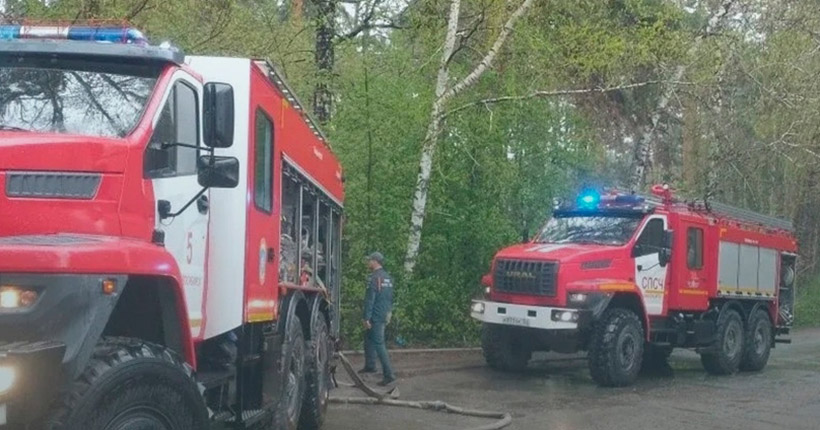 В Новосибирске огнеборцы спасли пять человек во время пожара в 10-этажном доме