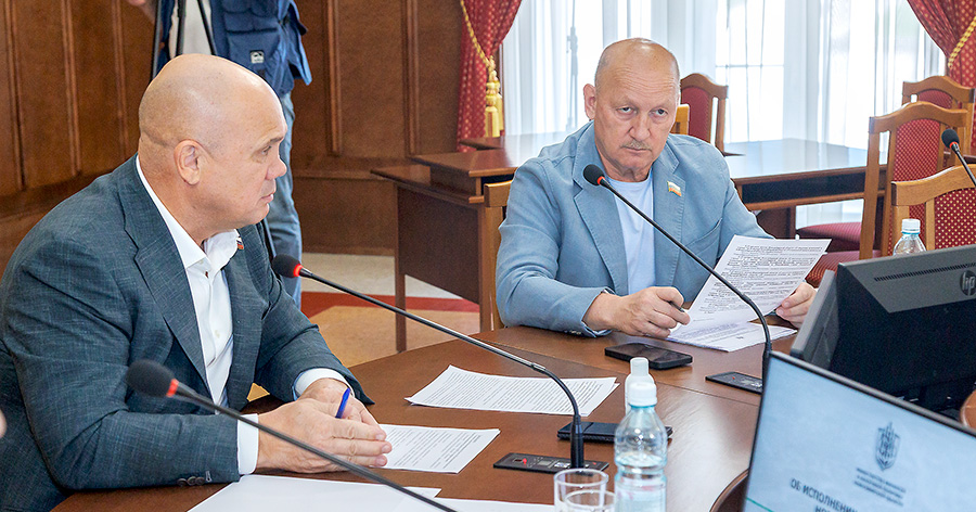 Надо поддержать всех