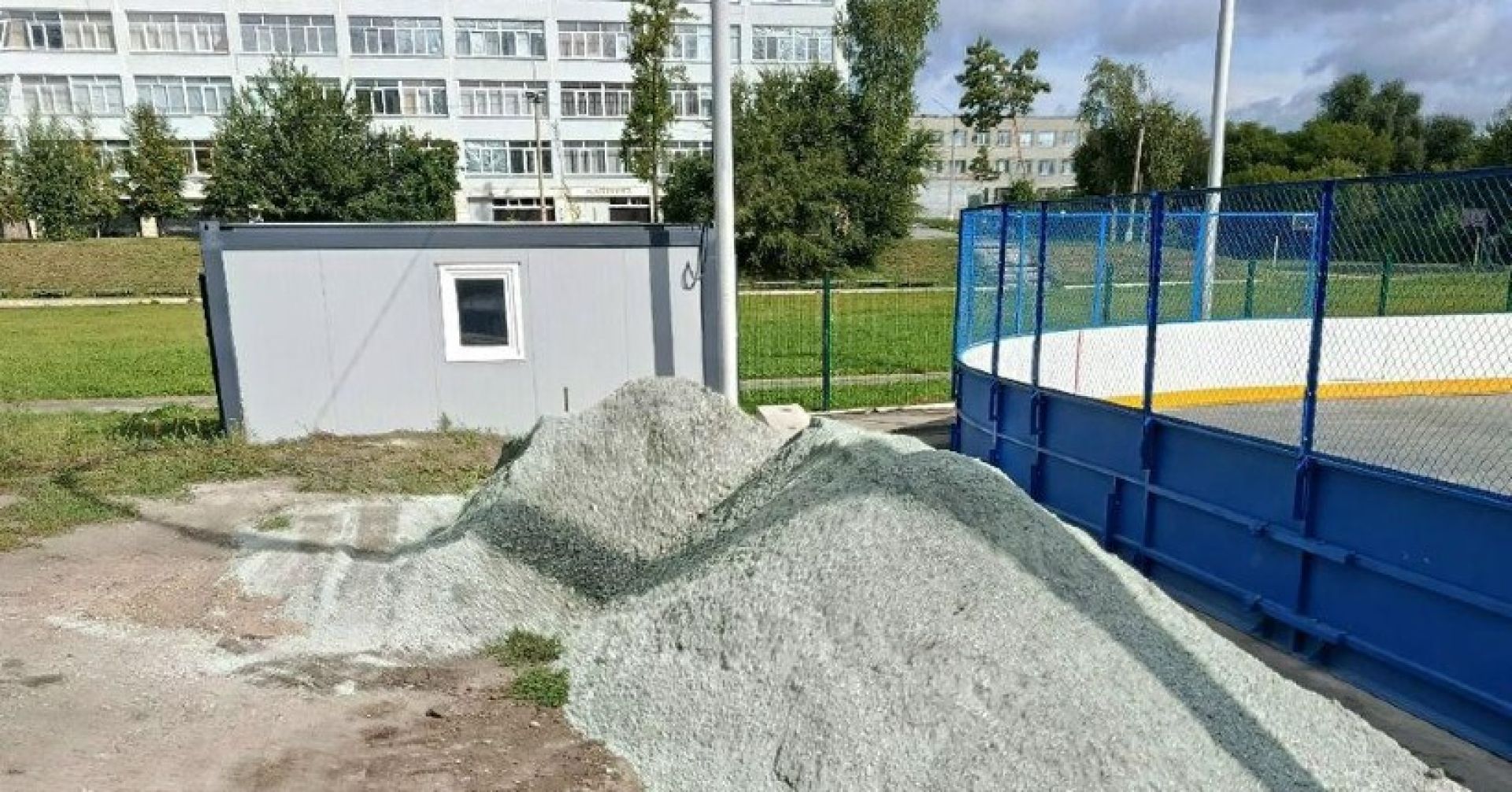 хоккейная коробка на Шлюзе