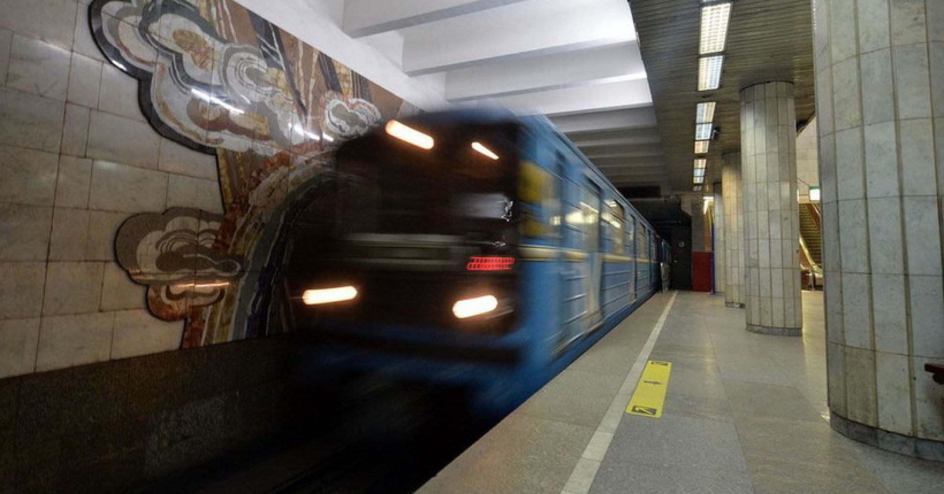 поезд в новосибирском метро
