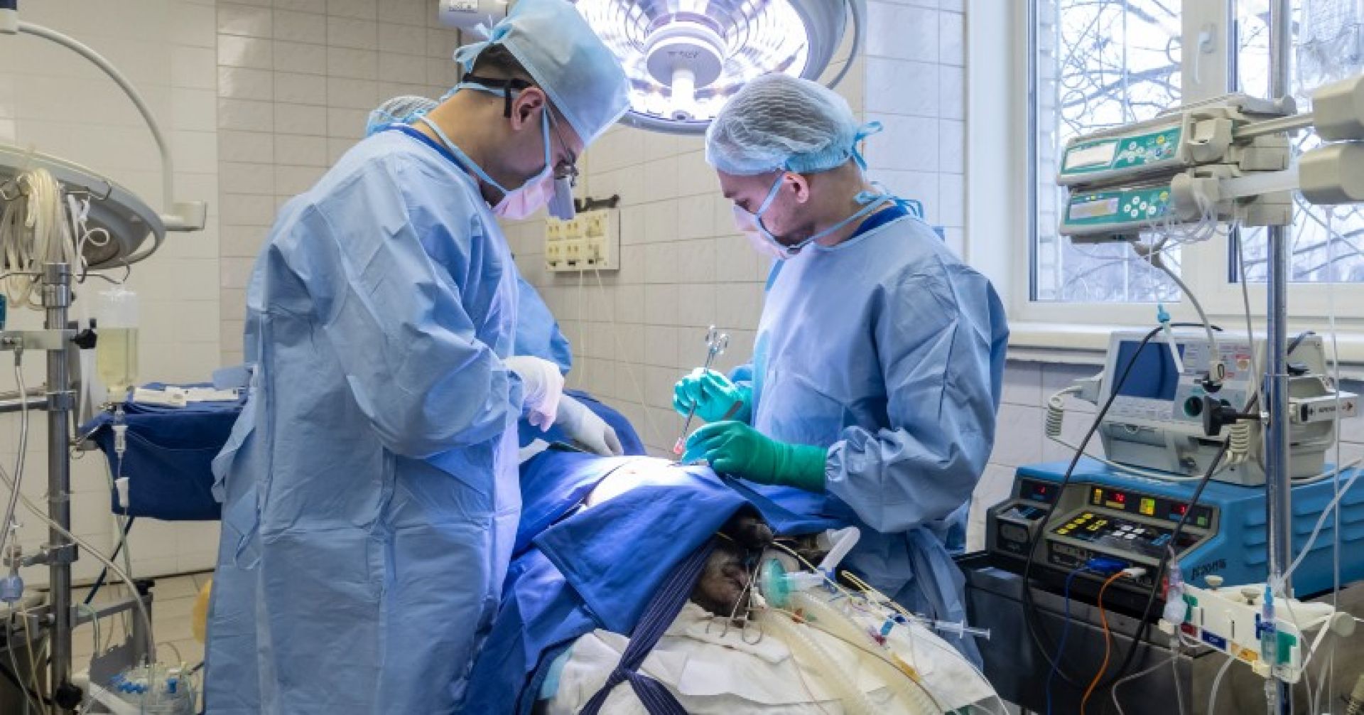 врачи на операции