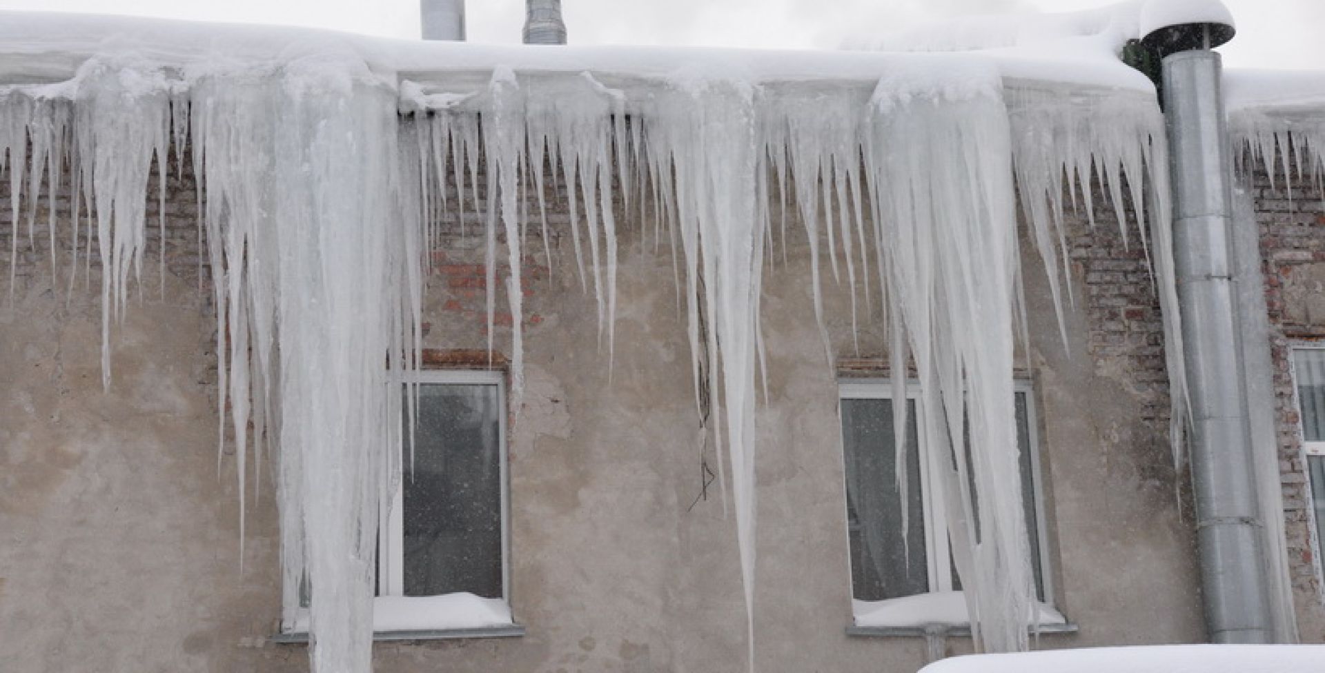 сосульки с крыши