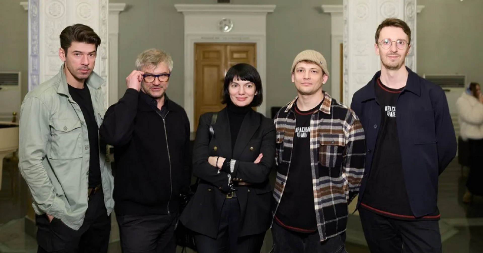 режиссёр и артисты театра "Красный факел"